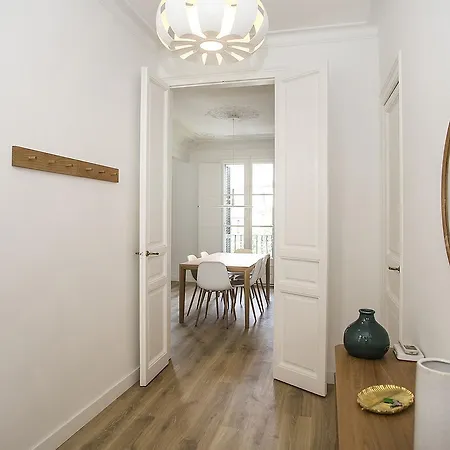 Homesearch Eixample Apartament *