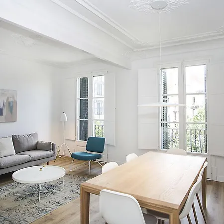 Apartament Homesearch Eixample