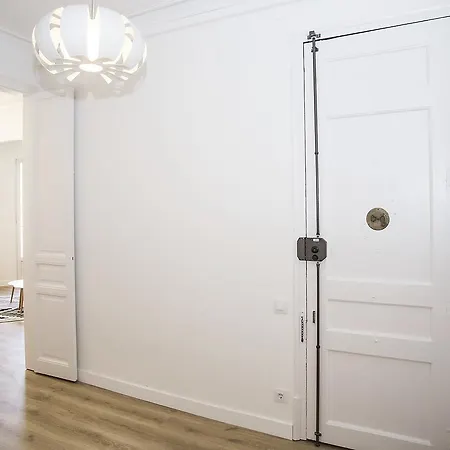 Homesearch Eixample Apartament Barcelona